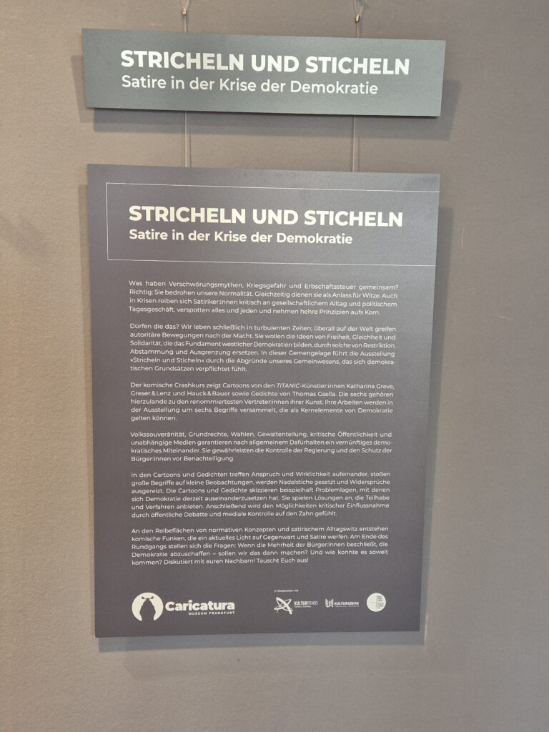 Veranstaltungseinführung
„Stricheln und Sticheln – Satire in der Krise der Demokratie“